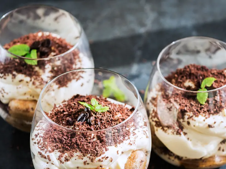 Tiramisu s svilnatim tofujem